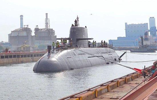  台湾自行建造的“海鲲”号常规潜艇