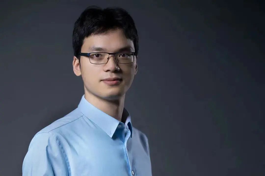 蓝振忠也发「英雄帖」，蓝振中国版 chatgpt 明星公司寻找 ceo