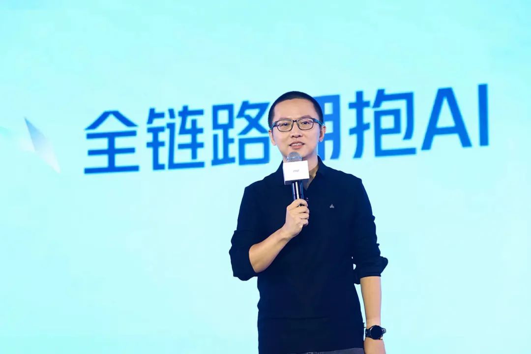 大模型助力企业信息驱动，火山引擎数智平台发布 ai 助手